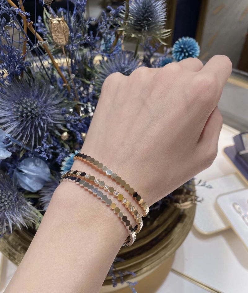CHAUMET